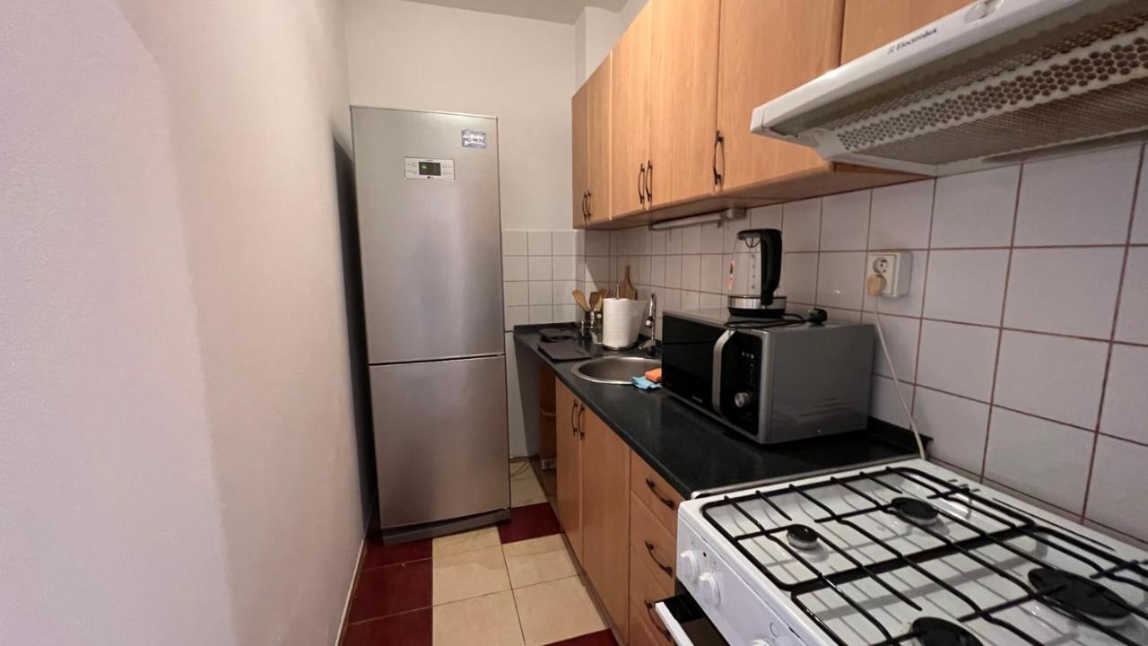 2 Room Apartment, Near Oc Galeria, Petrzalka Bratislava Esterno foto
