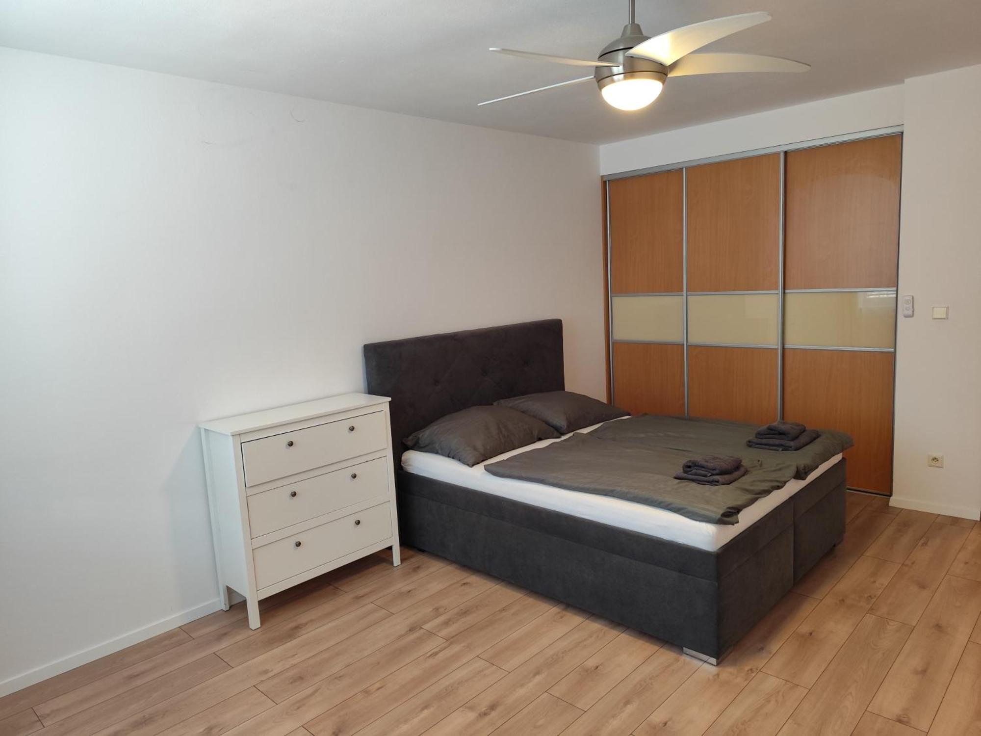 2 Room Apartment, Near Oc Galeria, Petrzalka Bratislava Esterno foto