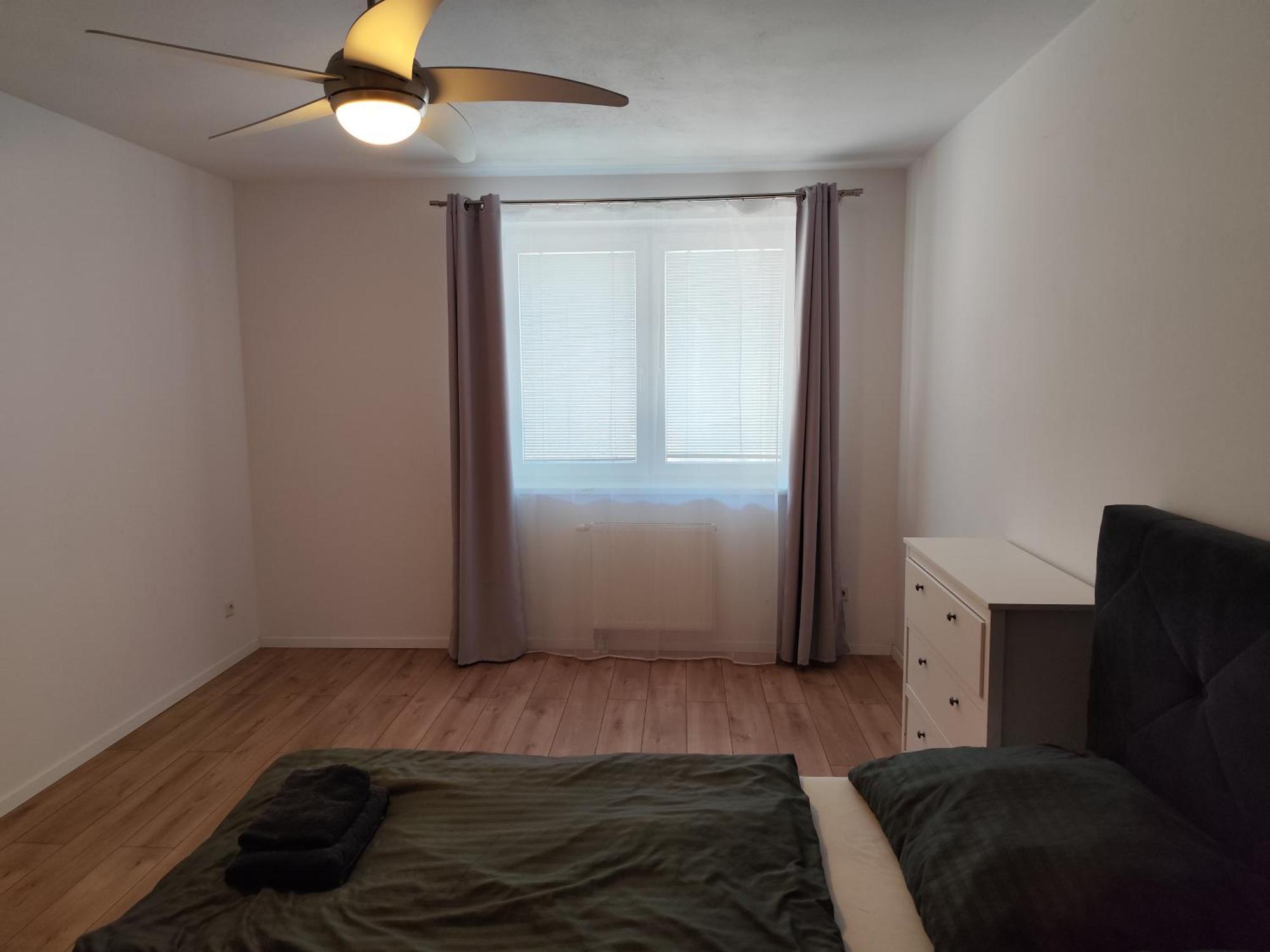 2 Room Apartment, Near Oc Galeria, Petrzalka Bratislava Esterno foto