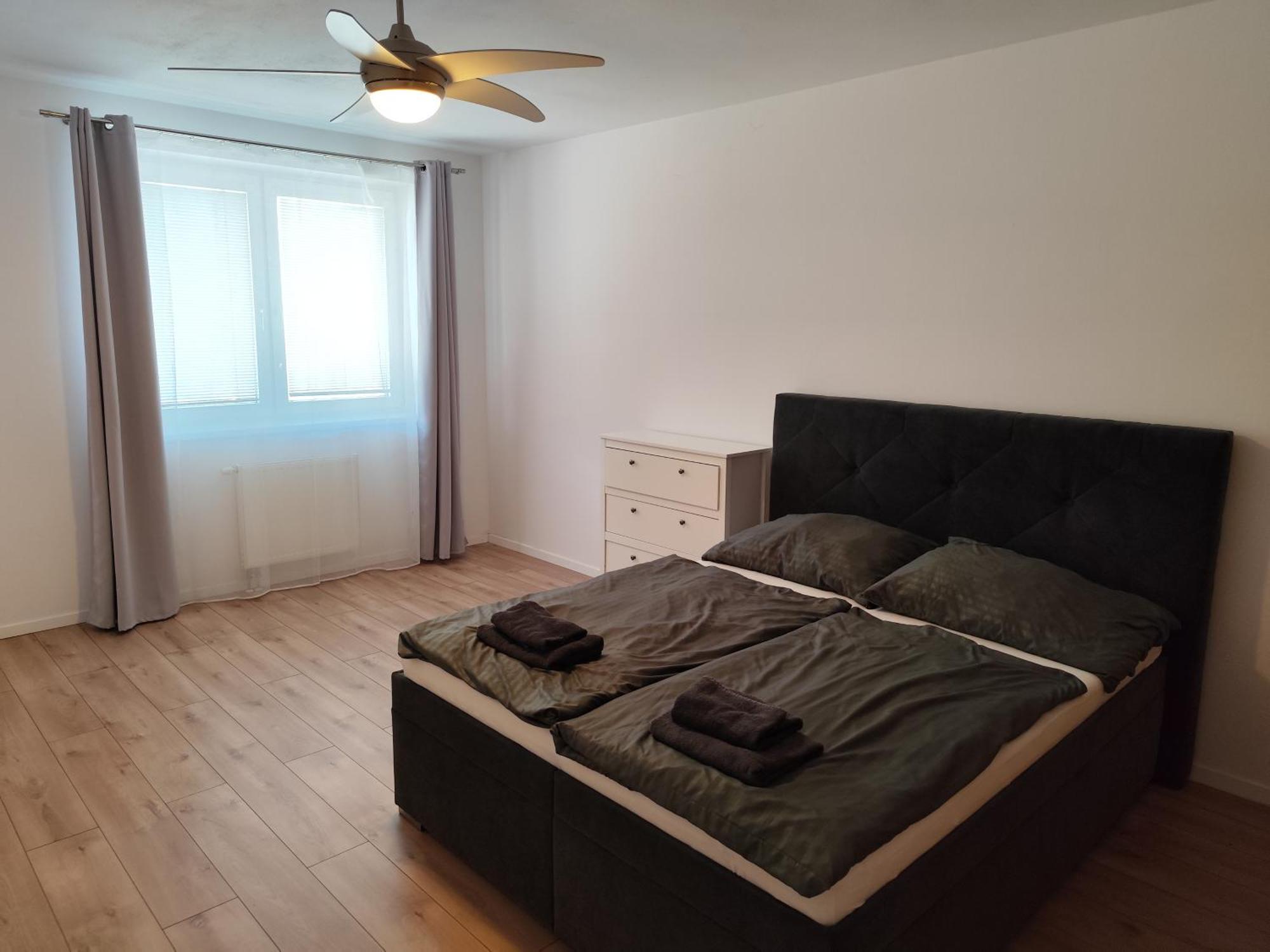 2 Room Apartment, Near Oc Galeria, Petrzalka Bratislava Esterno foto
